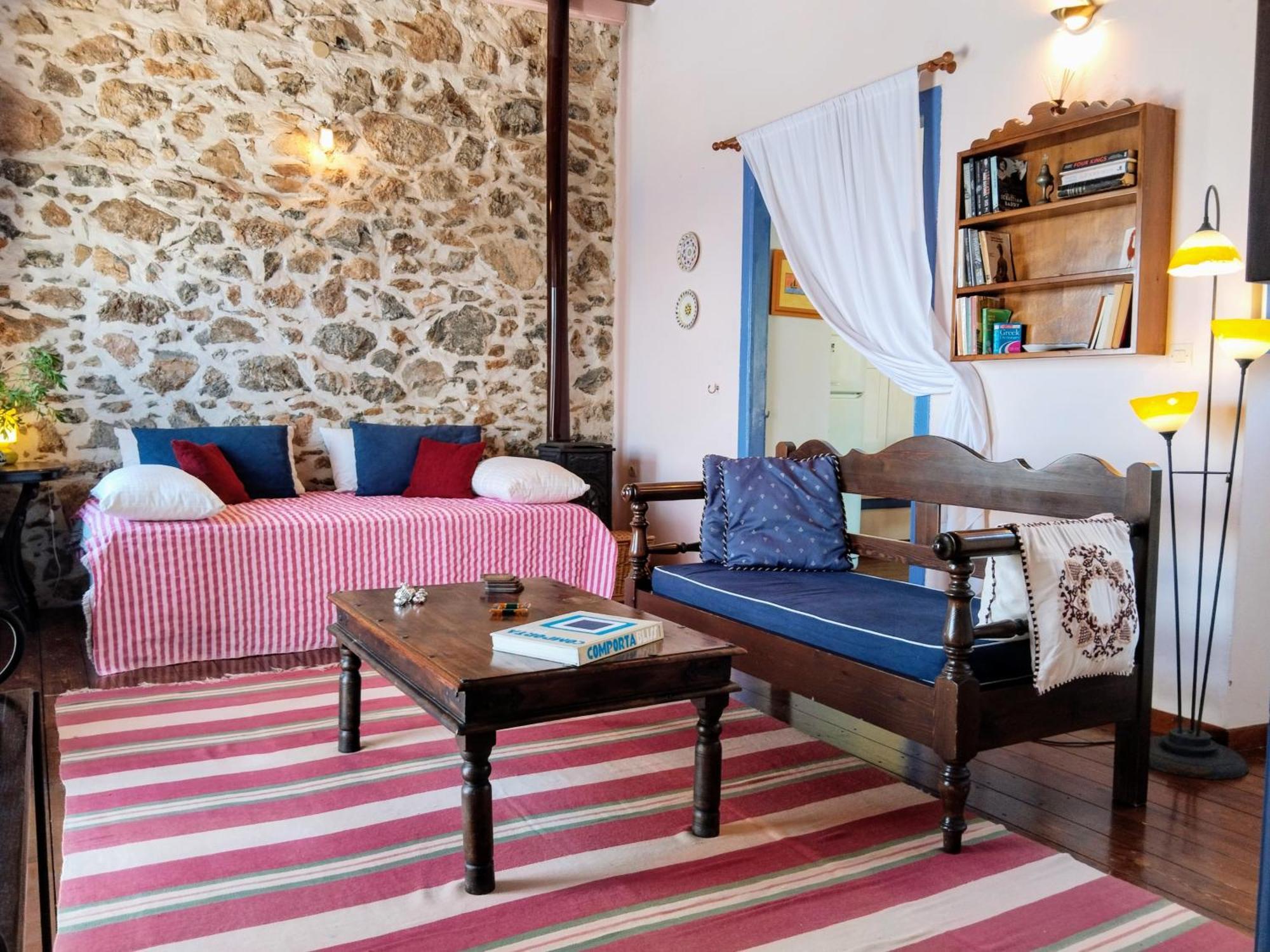 Villa Elegeo Rockhouse Agia Marina  Exterior foto